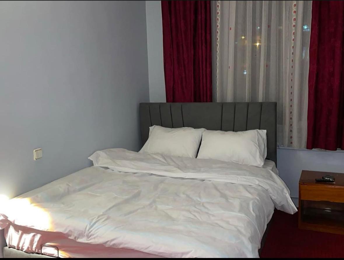 Oez Altinbasak Otel Ankara Exterior photo